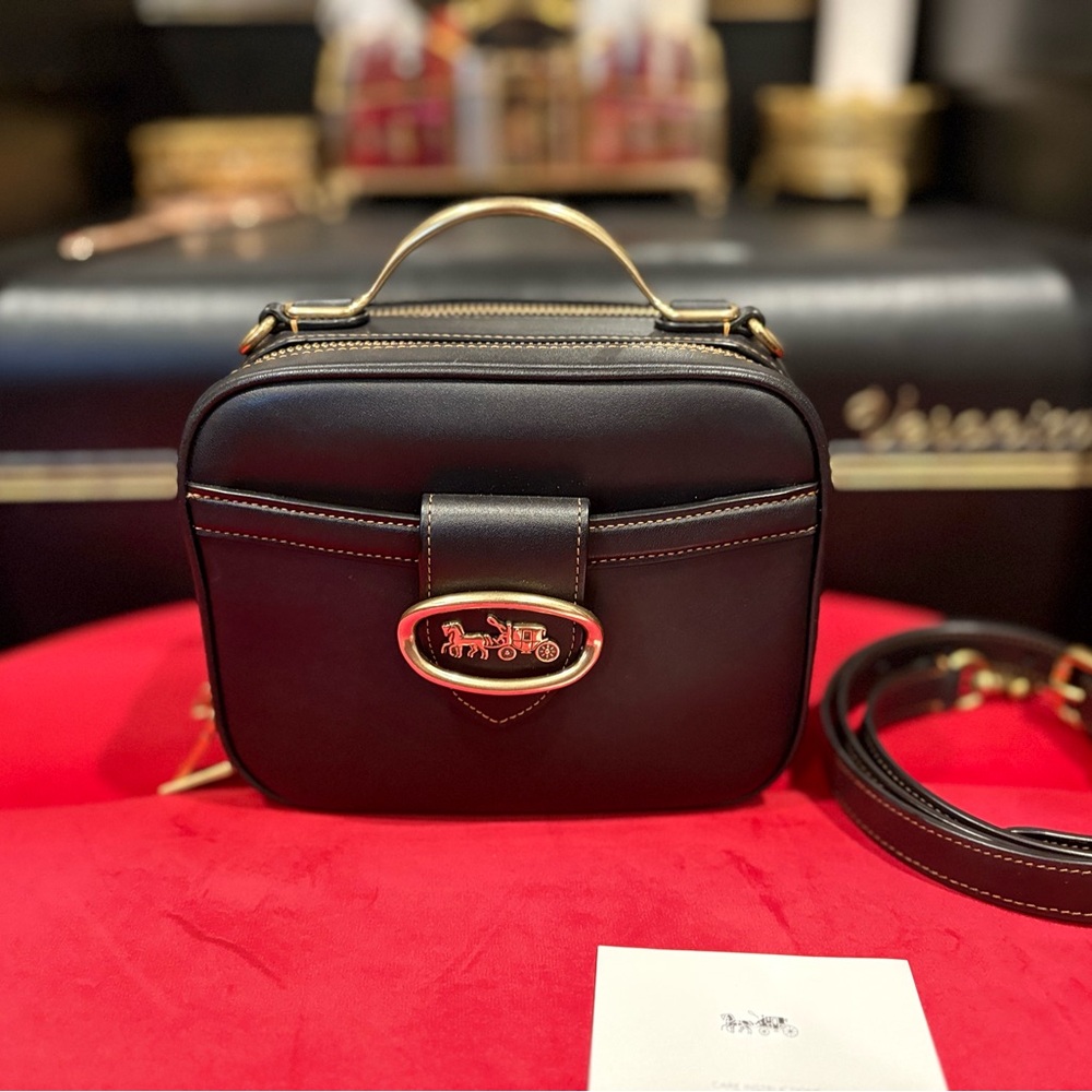 Coach Riley lunchbox